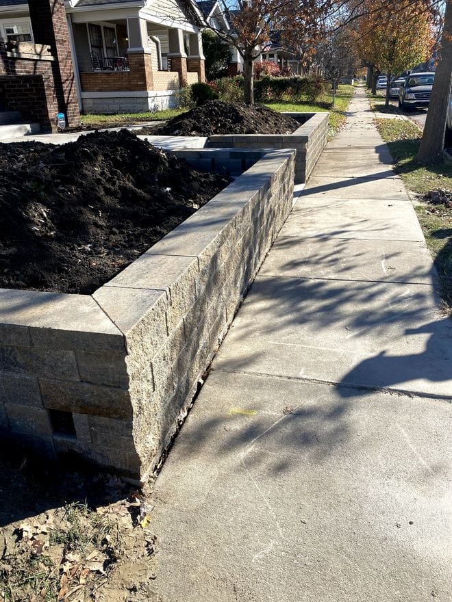 Block retaining wall