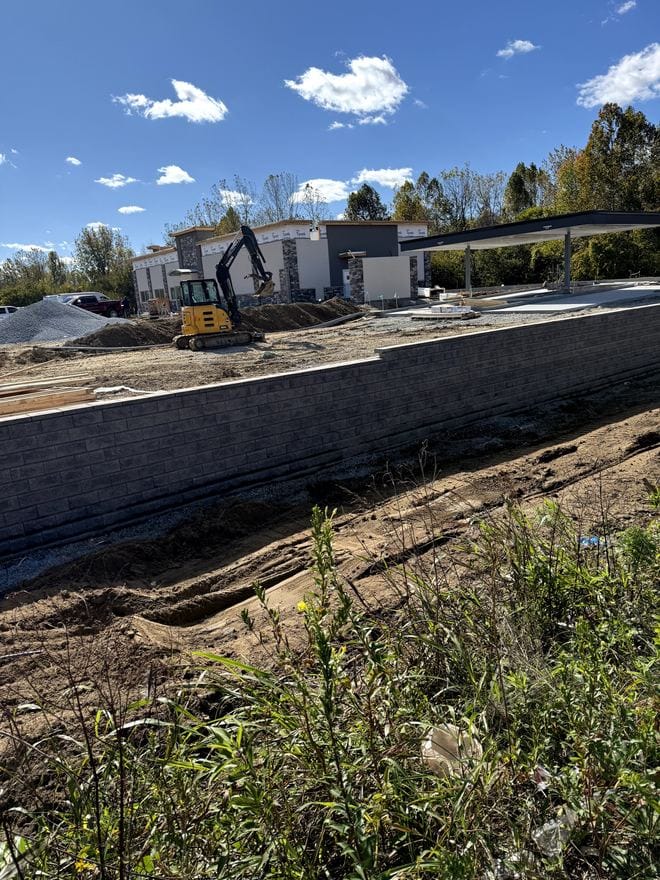 Block retaining wall